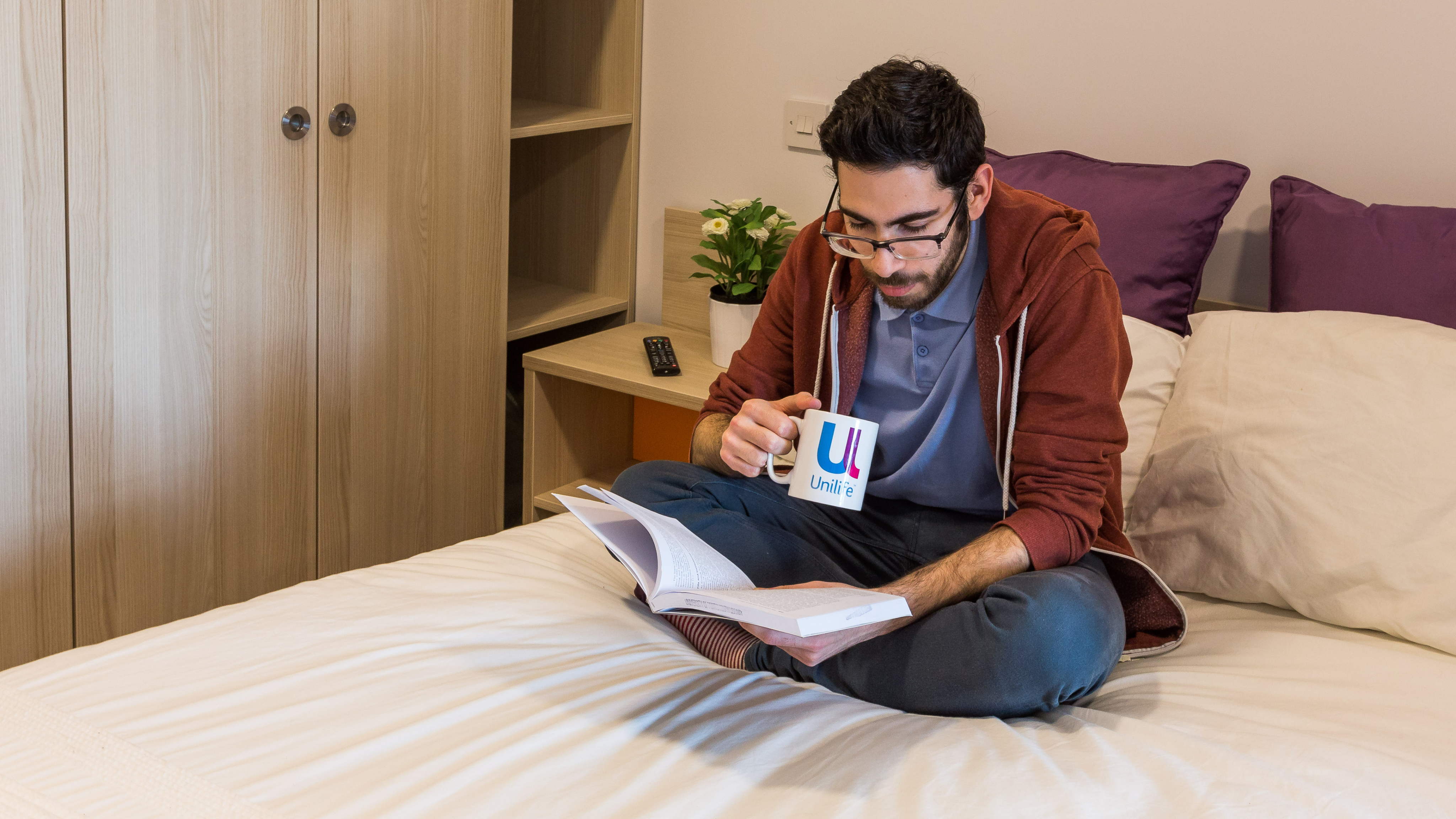 Can international students work in the UK?